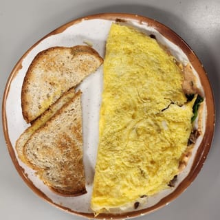 MAMA MIA OMELET