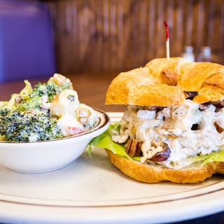 PECAN CHICKEN SALAD SAND